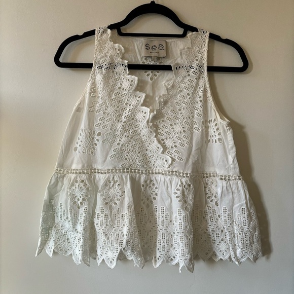 SEA NY White Eyelet Crochet V Neck Wrap Style Tank Top Peplum Sleeveless Sz 4 - Picture 1 of 4
